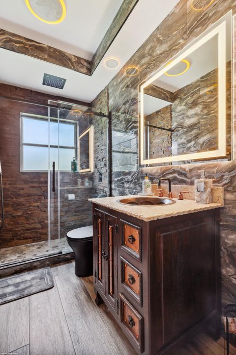 For Sale: $1,895,000 (5 beds, 4 baths, 3755 Square Feet)