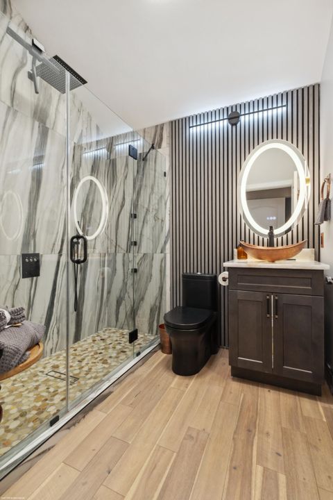 For Sale: $1,895,000 (5 beds, 4 baths, 3755 Square Feet)