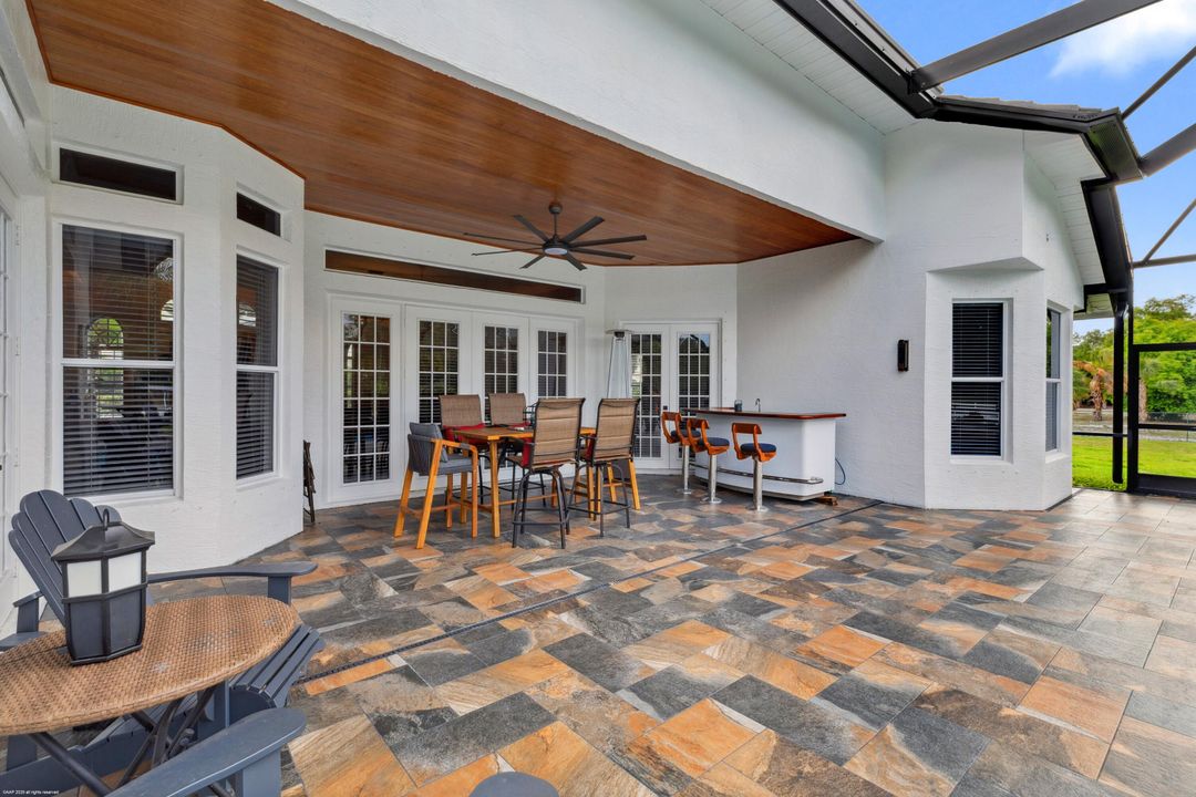 For Sale: $1,895,000 (5 beds, 4 baths, 3755 Square Feet)