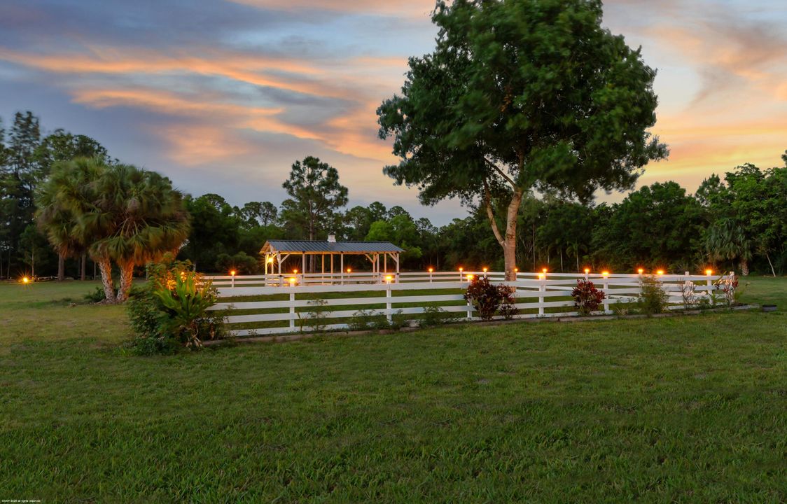 For Sale: $1,895,000 (5 beds, 4 baths, 3755 Square Feet)