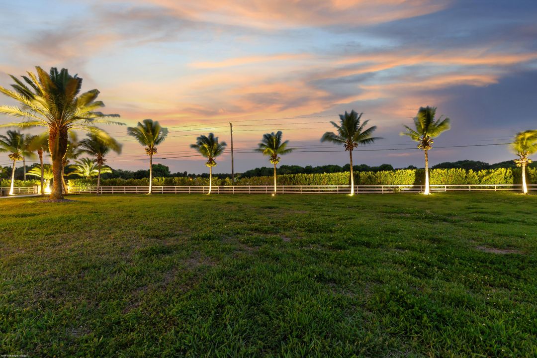 For Sale: $1,895,000 (5 beds, 4 baths, 3755 Square Feet)