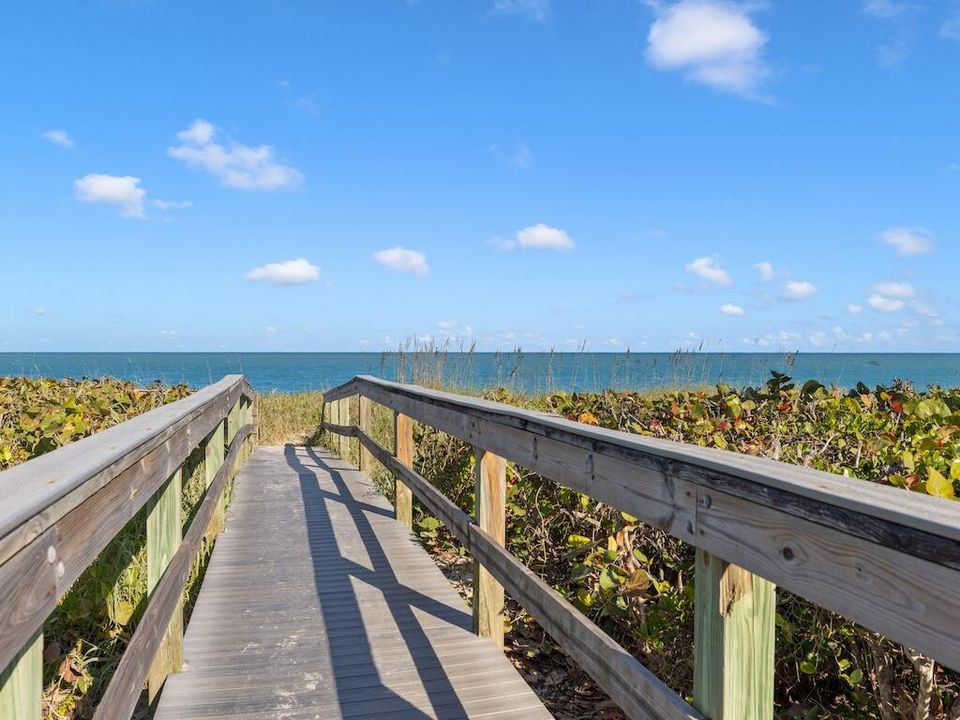 For Sale: $469,000 (2 beds, 2 baths, 1475 Square Feet)