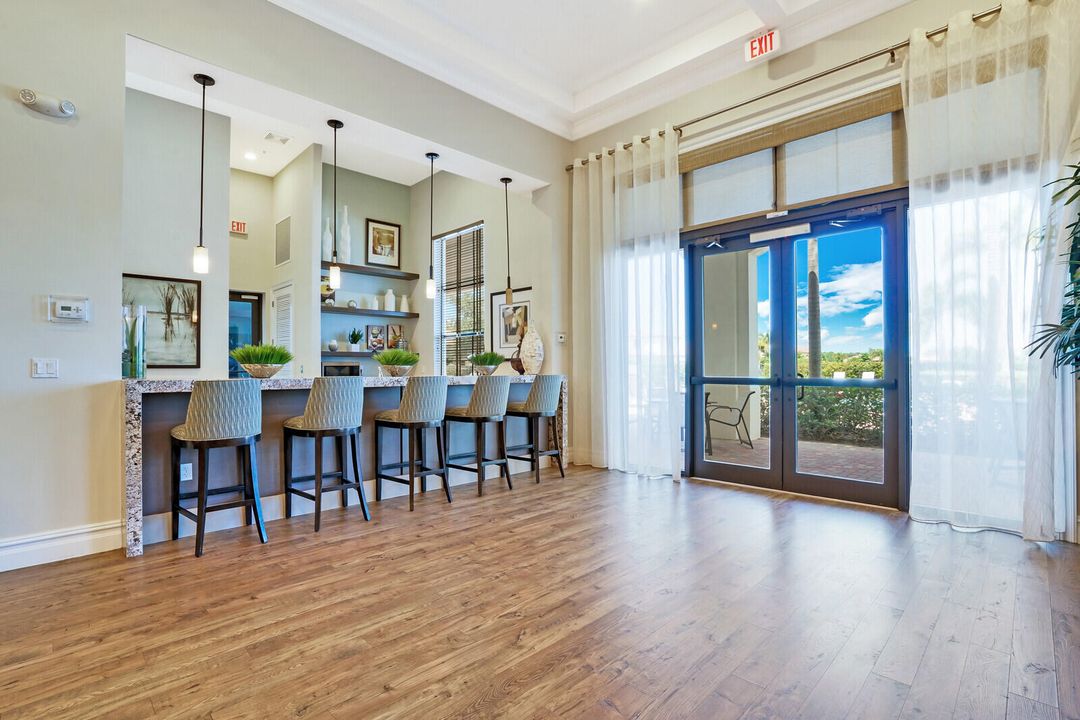 Active With Contract: $870,000 (4 beds, 4 baths, 3082 Square Feet)