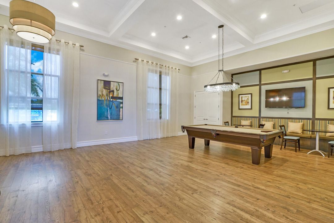 Active With Contract: $870,000 (4 beds, 4 baths, 3082 Square Feet)