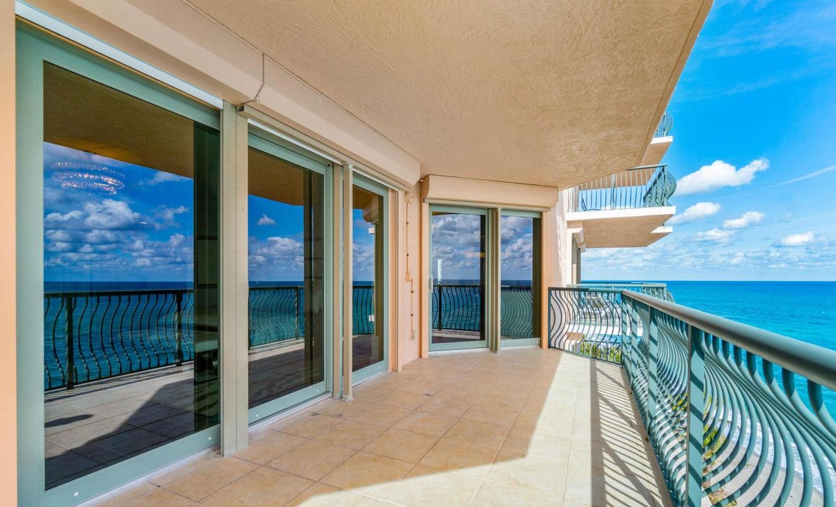 Active With Contract: $12,000 (3 beds, 3 baths, 3483 Square Feet)