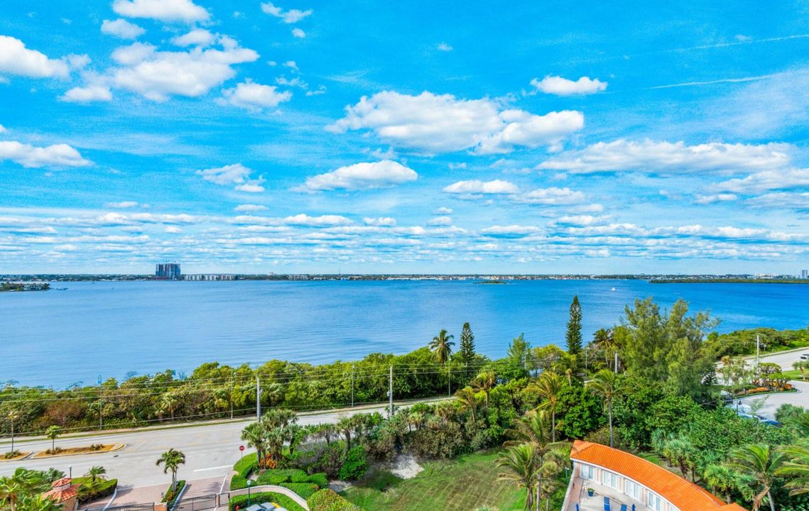 Active With Contract: $12,000 (3 beds, 3 baths, 3483 Square Feet)