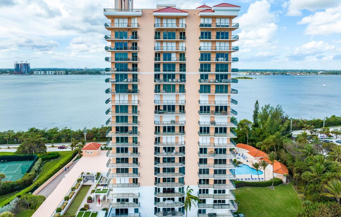 Active With Contract: $12,000 (3 beds, 3 baths, 3483 Square Feet)