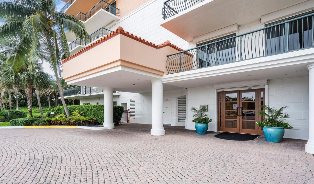 Active With Contract: $12,000 (3 beds, 3 baths, 3483 Square Feet)