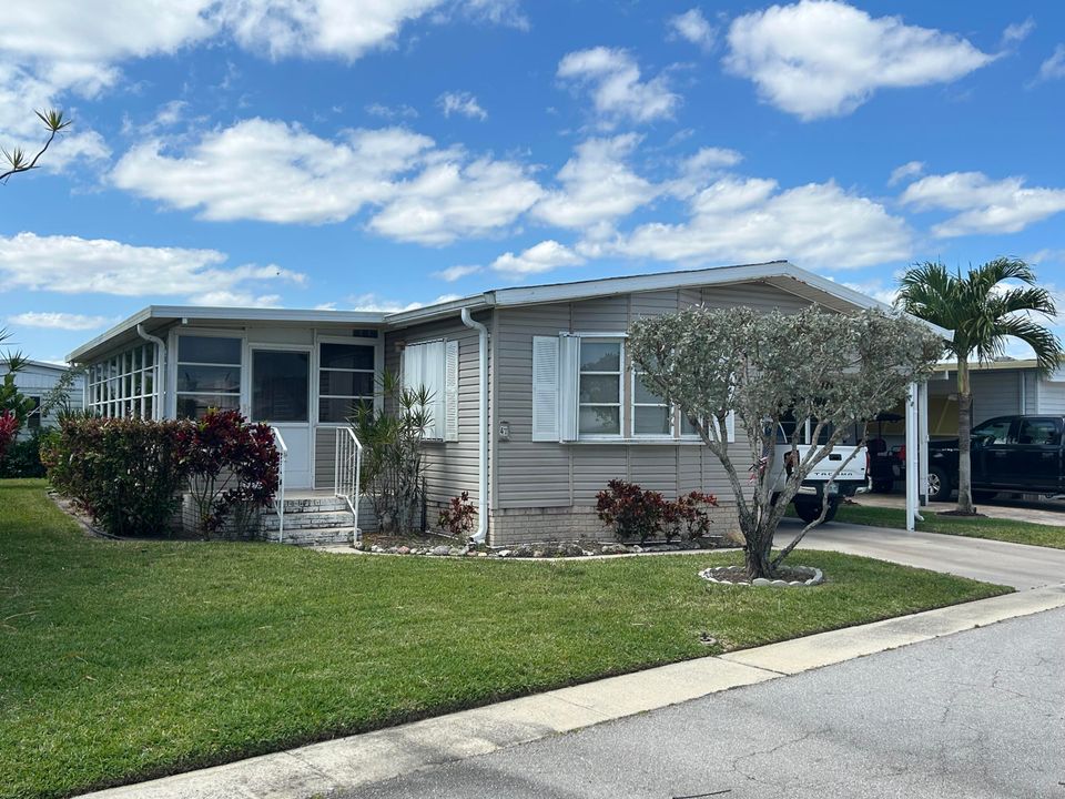 En Venta: $399,000 (2 camas, 2 baños, 1114 Pies cuadrados)