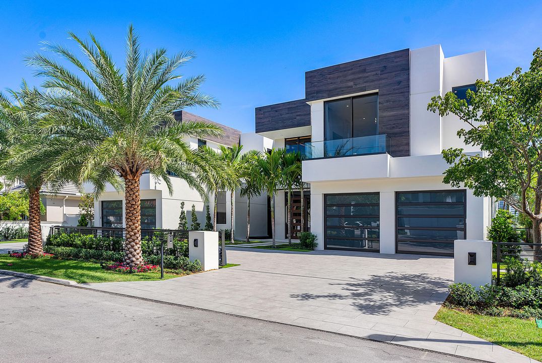 For Sale: $27,500,000 (5 beds, 6 baths, 8287 Square Feet)