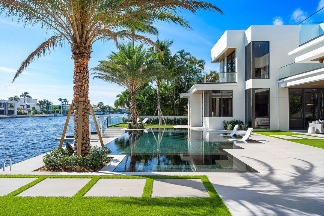 For Sale: $27,500,000 (5 beds, 6 baths, 8287 Square Feet)