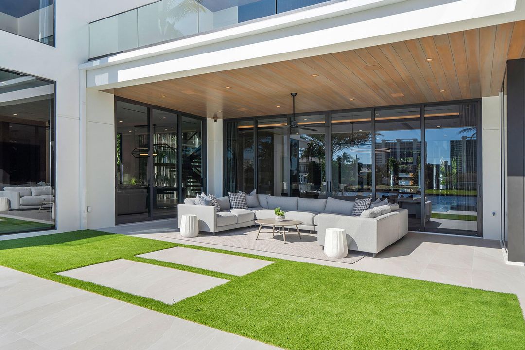 For Sale: $27,500,000 (5 beds, 6 baths, 8287 Square Feet)