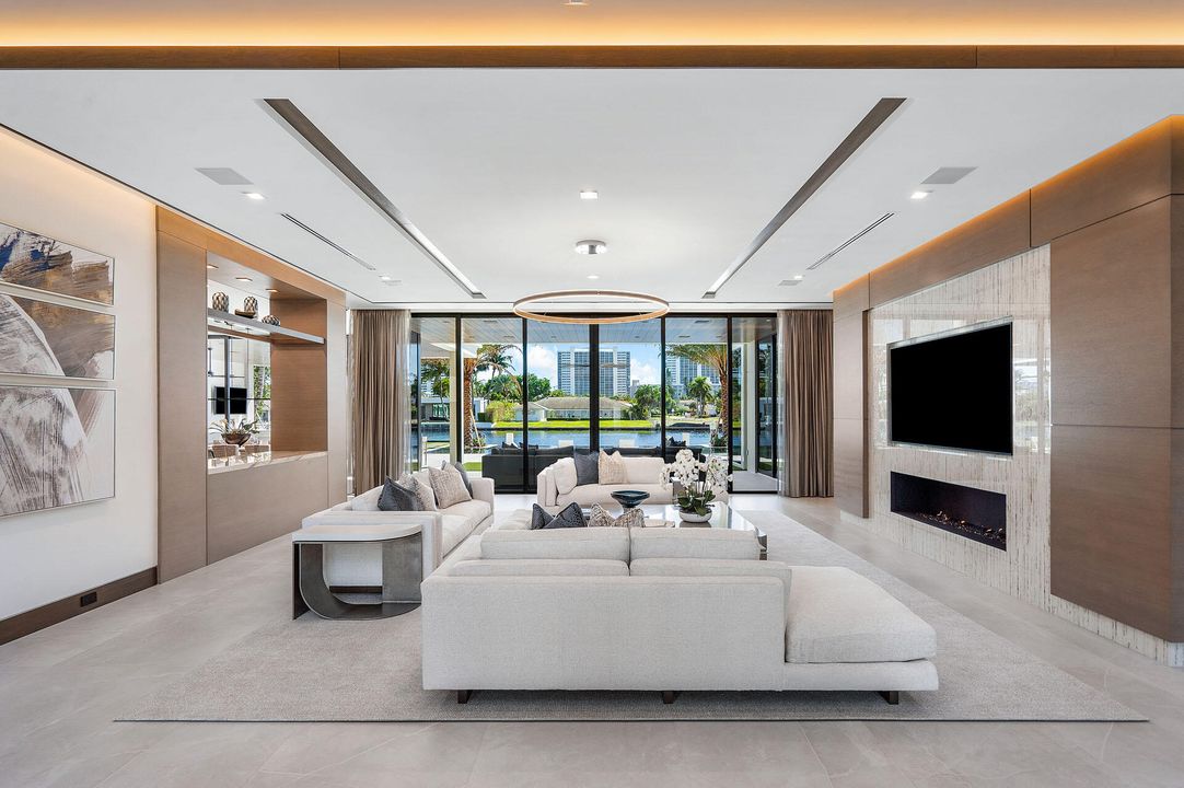 For Sale: $27,500,000 (5 beds, 6 baths, 8287 Square Feet)