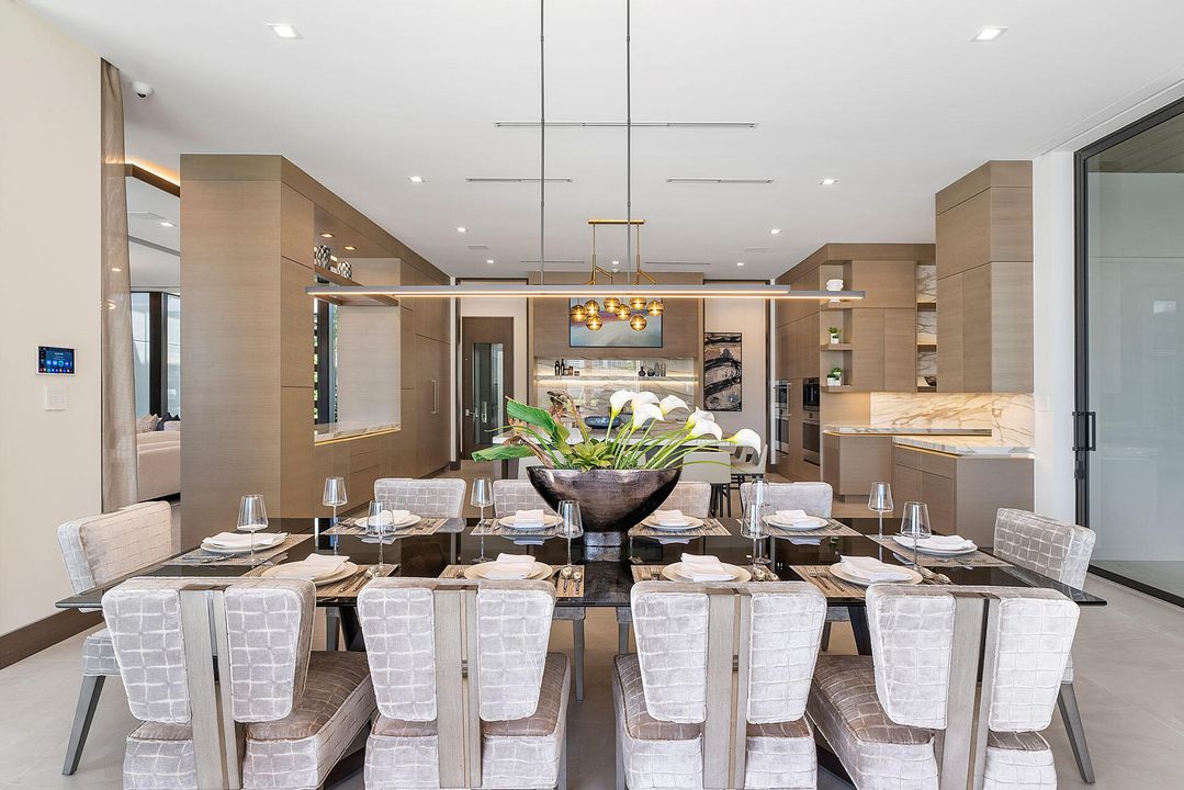 For Sale: $27,500,000 (5 beds, 6 baths, 8287 Square Feet)