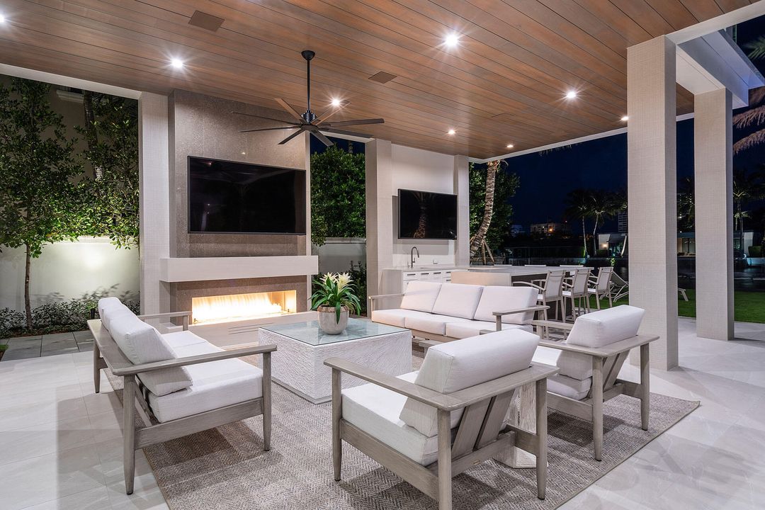 For Sale: $27,500,000 (5 beds, 6 baths, 8287 Square Feet)