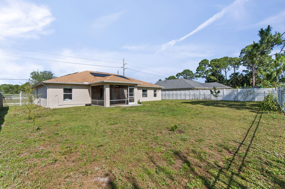 For Sale: $439,900 (3 beds, 2 baths, 2020 Square Feet)