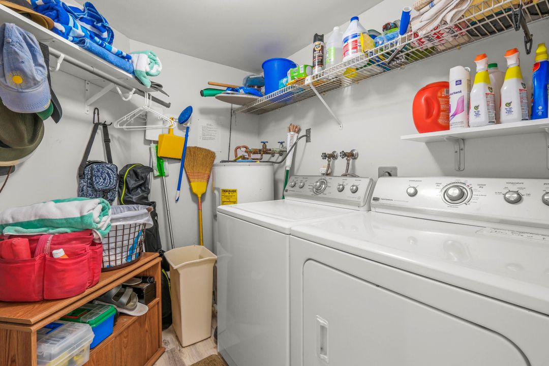 Active With Contract: $2,900 (2 beds, 2 baths, 1175 Square Feet)