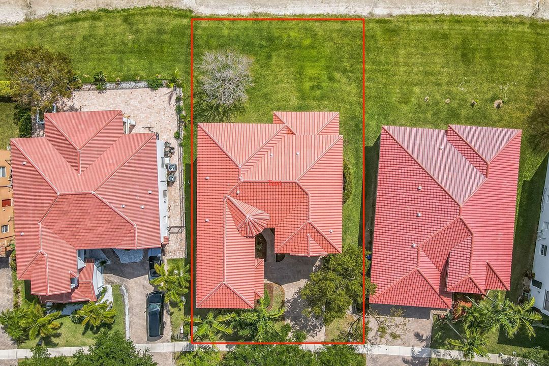 待售: $869,000 (6 贝兹, 5 浴室, 3837 平方英尺)