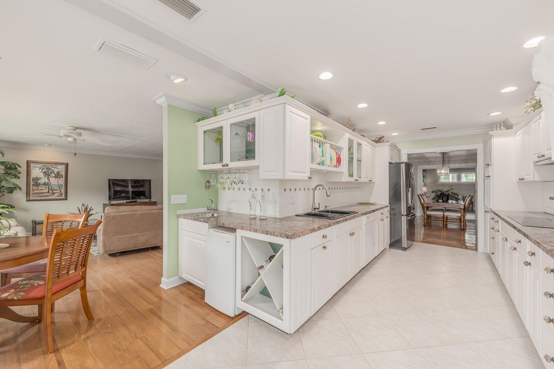 待售: $2,360,000 (3 贝兹, 3 浴室, 3474 平方英尺)