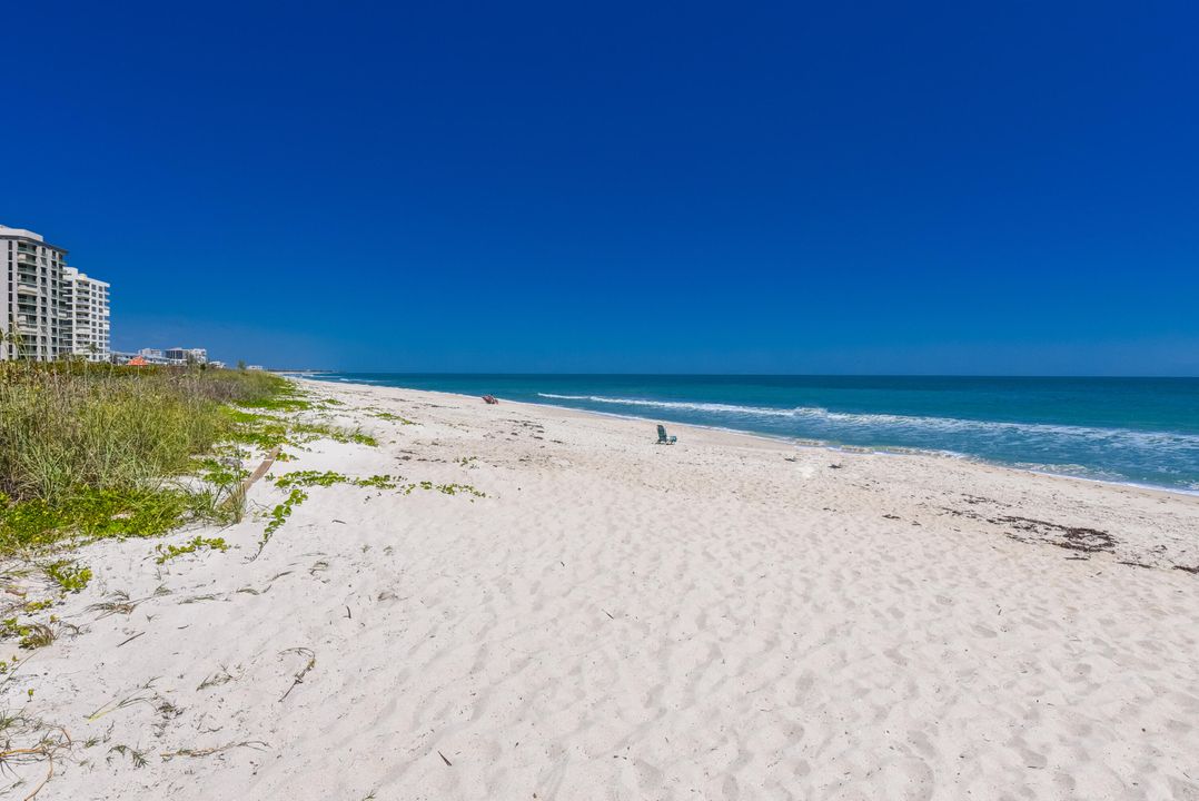 Active With Contract: $375,000 (2 beds, 2 baths, 1053 Square Feet)