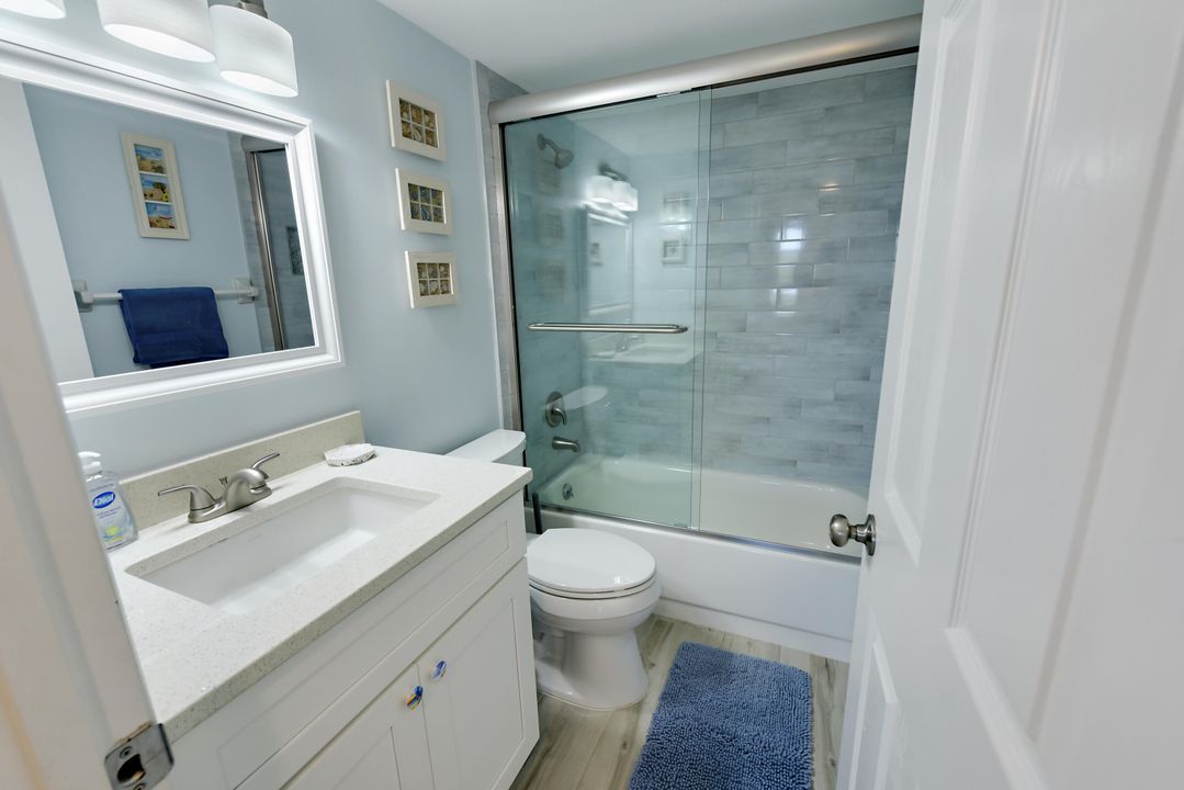 Active With Contract: $375,000 (2 beds, 2 baths, 1053 Square Feet)