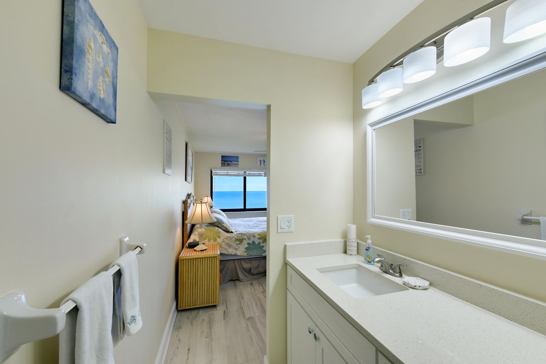 Active With Contract: $375,000 (2 beds, 2 baths, 1053 Square Feet)