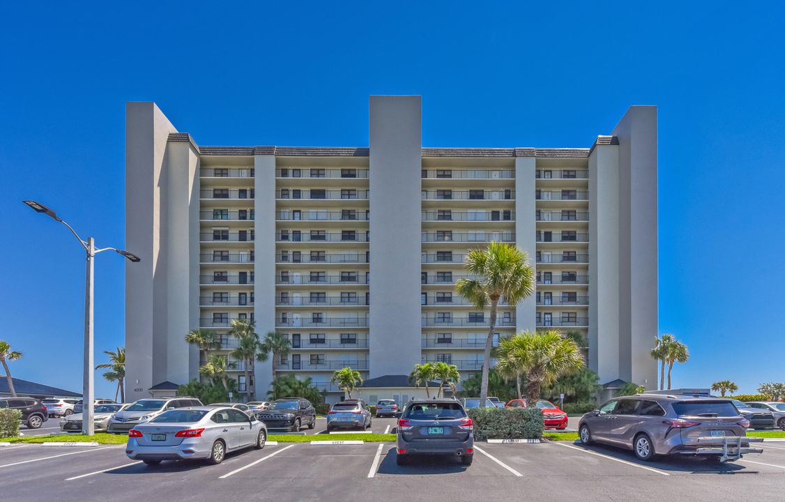 Active With Contract: $375,000 (2 beds, 2 baths, 1053 Square Feet)