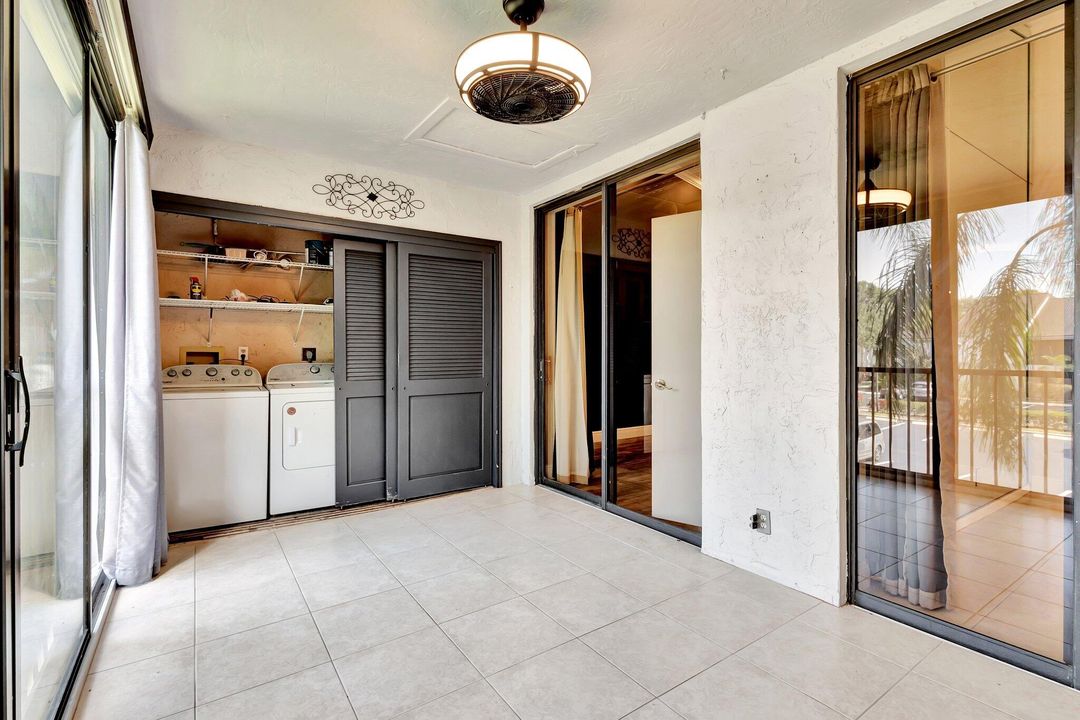 For Sale: $219,900 (2 beds, 2 baths, 1131 Square Feet)