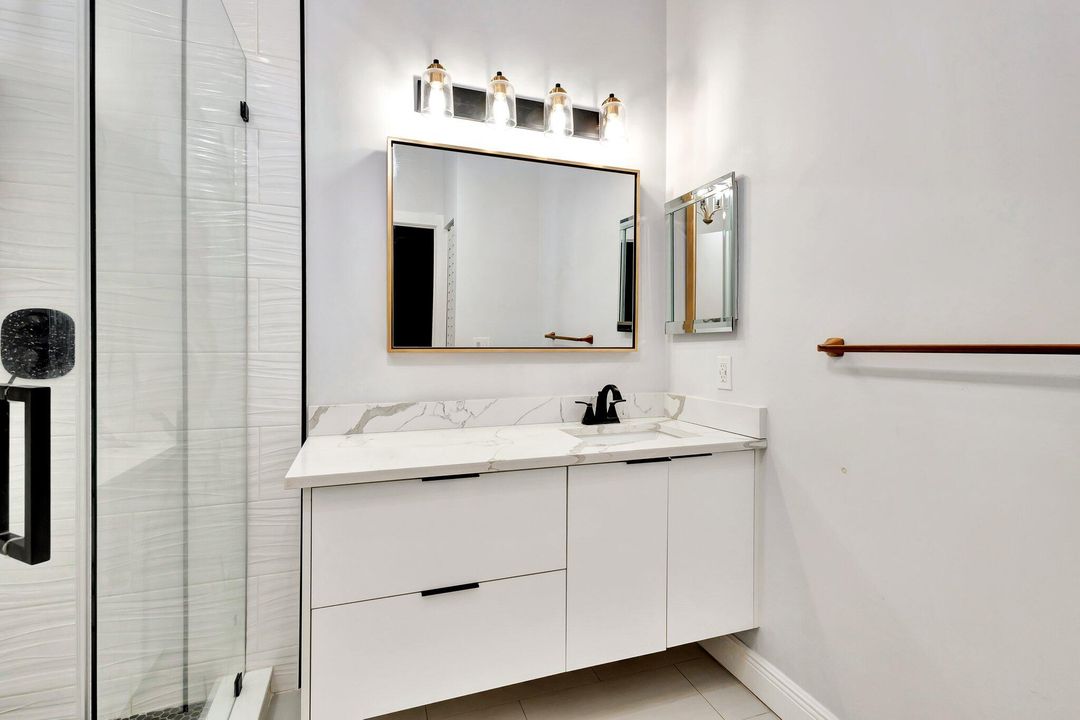 For Sale: $219,900 (2 beds, 2 baths, 1131 Square Feet)