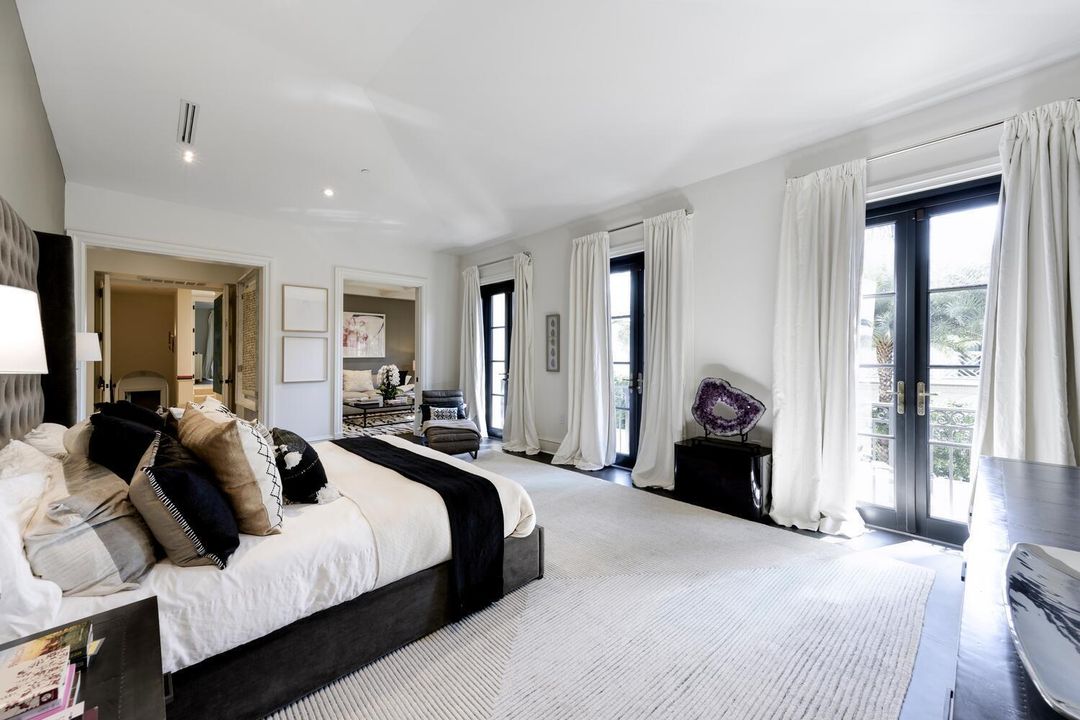 For Sale: $13,850,000 (4 beds, 5 baths, 4530 Square Feet)