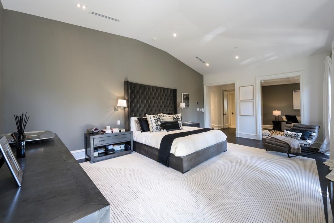 For Sale: $13,850,000 (4 beds, 5 baths, 4530 Square Feet)