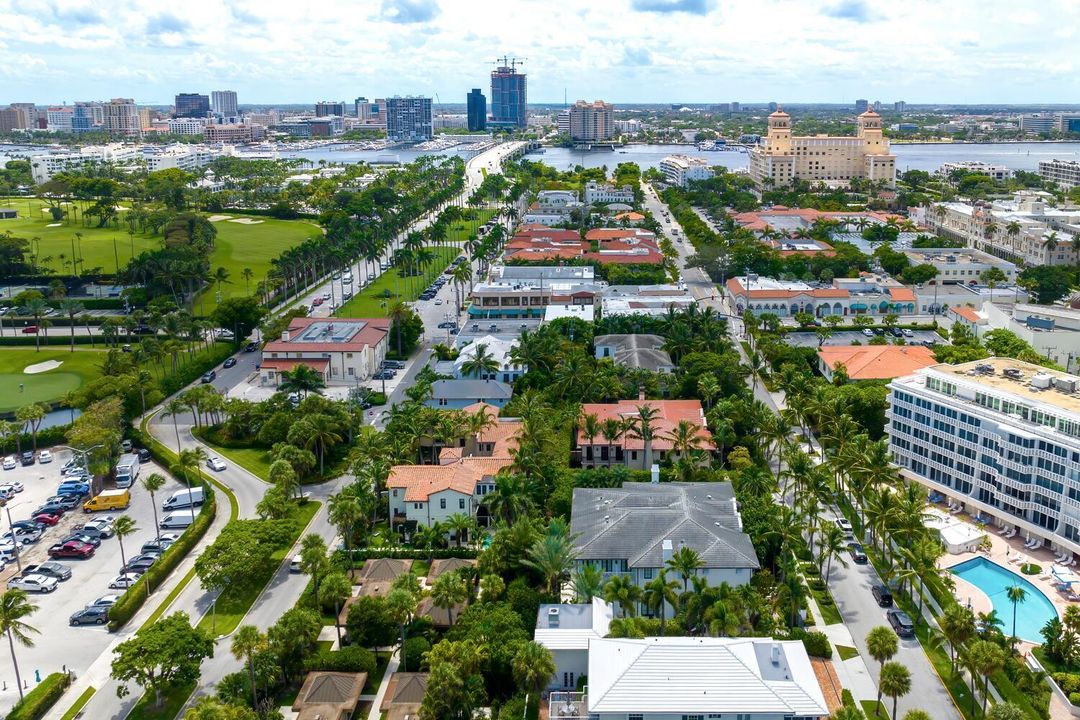 For Sale: $13,850,000 (4 beds, 5 baths, 4530 Square Feet)