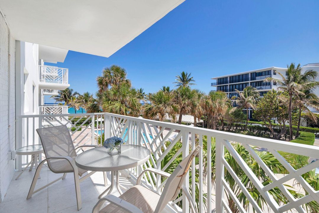 For Sale: $1,299,000 (1 beds, 1 baths, 972 Square Feet)