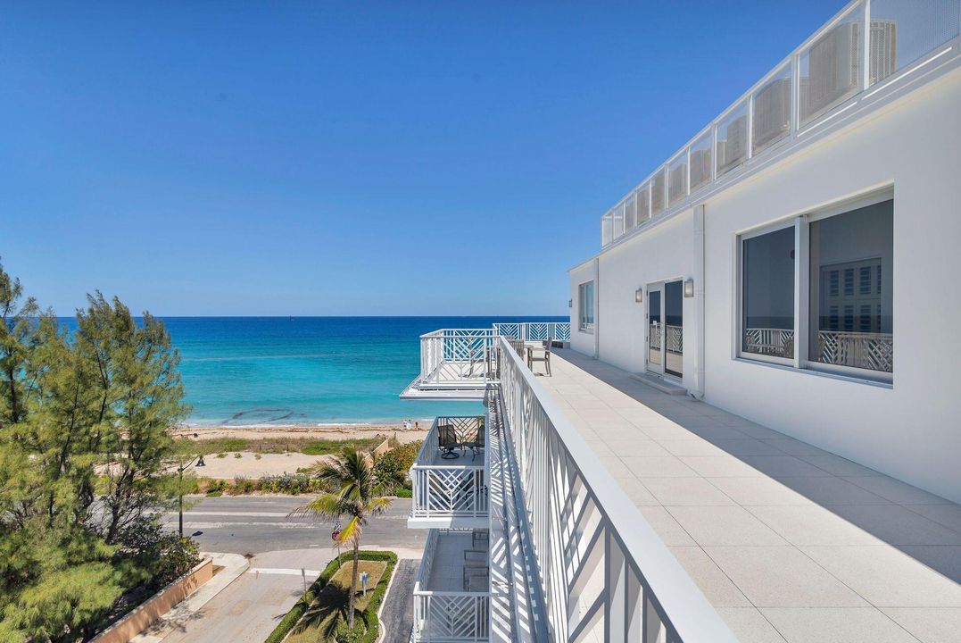 For Sale: $1,299,000 (1 beds, 1 baths, 972 Square Feet)