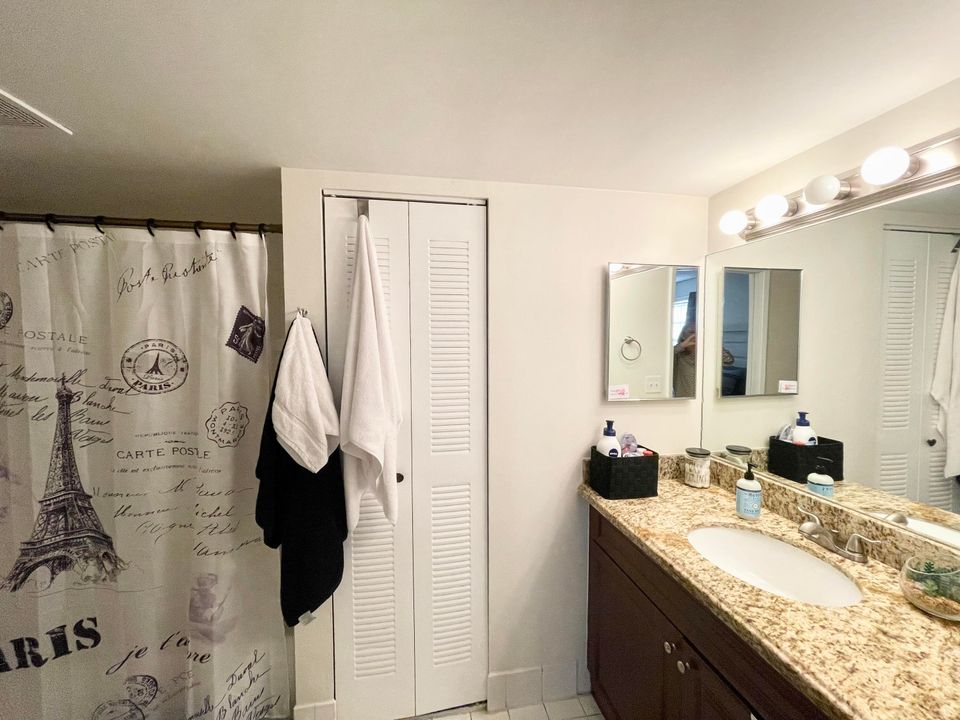 En Venta: $299,000 (3 camas, 2 baños, 1276 Pies cuadrados)