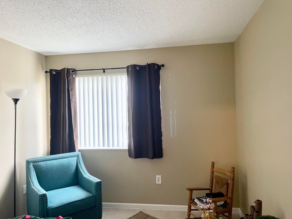 En Venta: $299,000 (3 camas, 2 baños, 1276 Pies cuadrados)