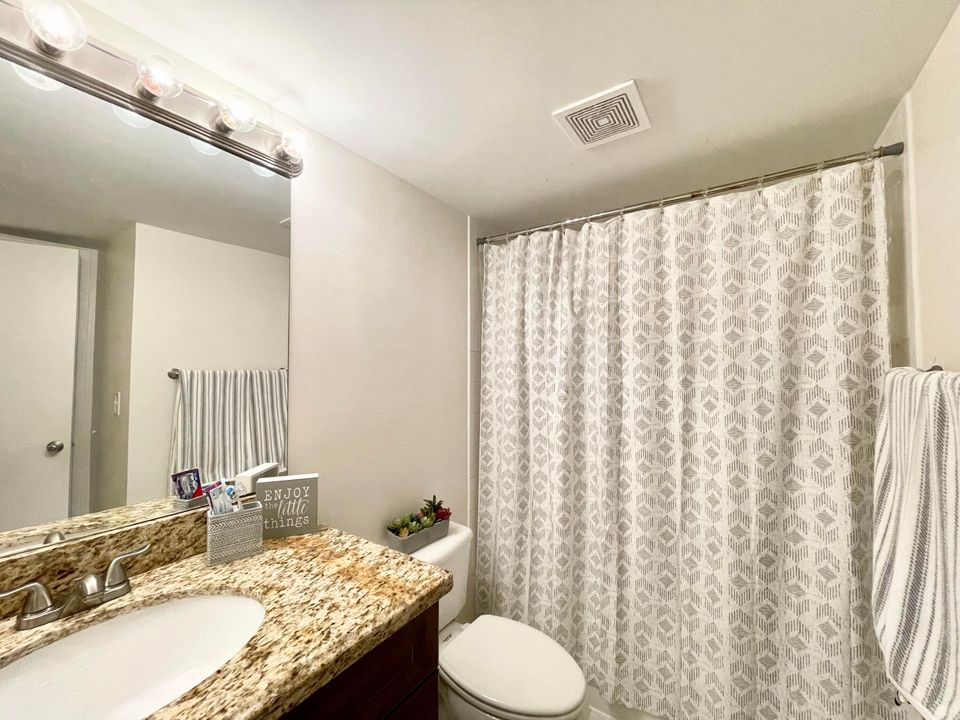 En Venta: $299,000 (3 camas, 2 baños, 1276 Pies cuadrados)