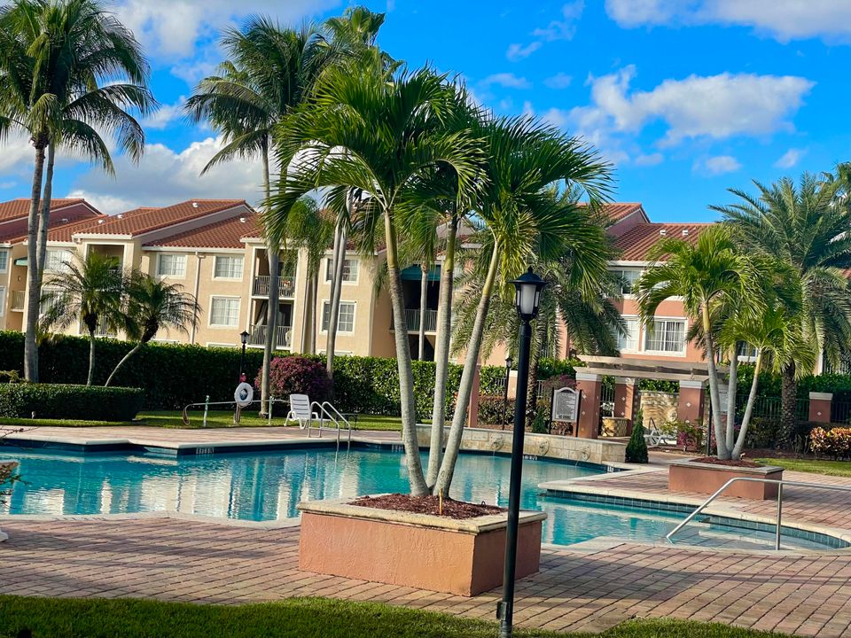 En Venta: $299,000 (3 camas, 2 baños, 1276 Pies cuadrados)