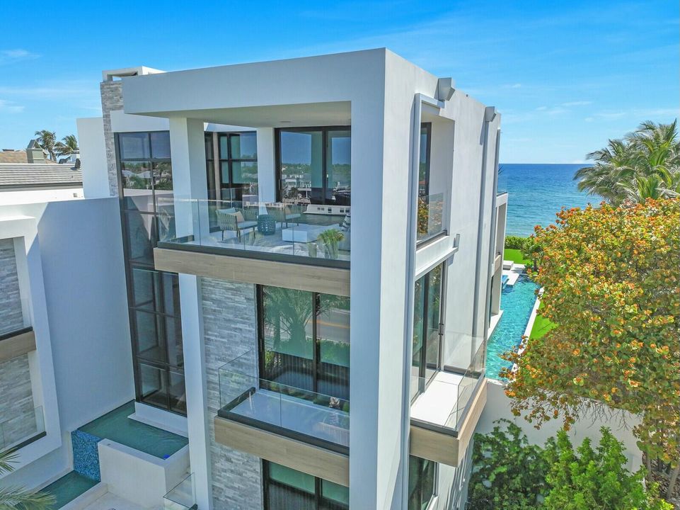 На продажу: $45,000,000 (6 спален, 6 ванн, 12912 Квадратных фут)