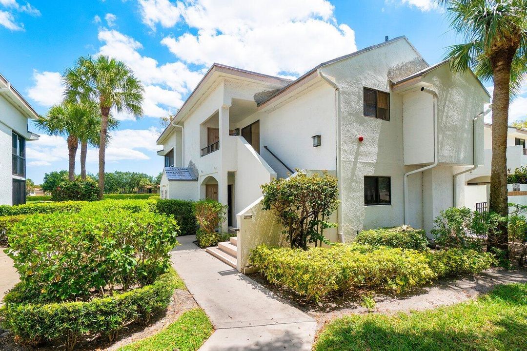 最近售出: $225,000 (3 贝兹, 2 浴室, 1728 平方英尺)