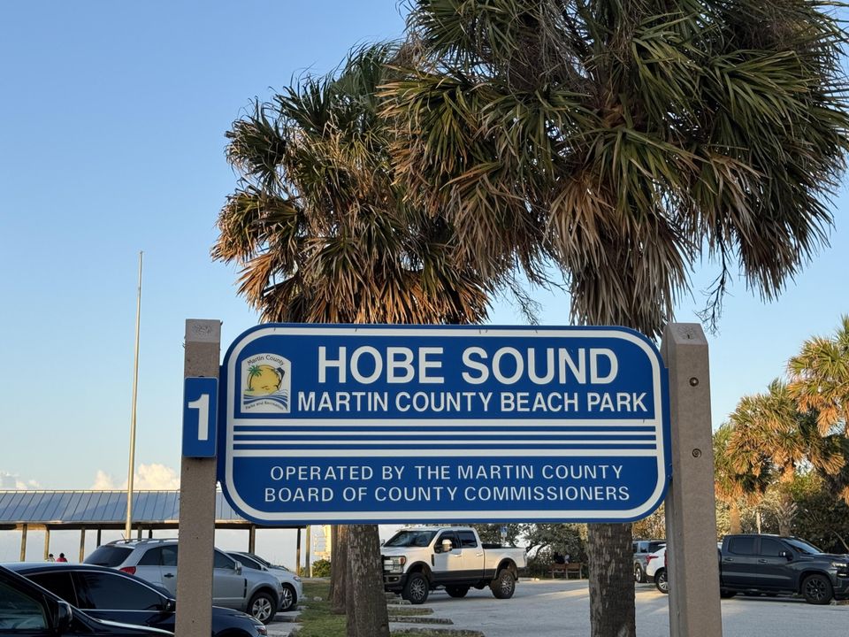 For Sale: $2,299,000 (4 beds, 2 baths, 2545 Square Feet)