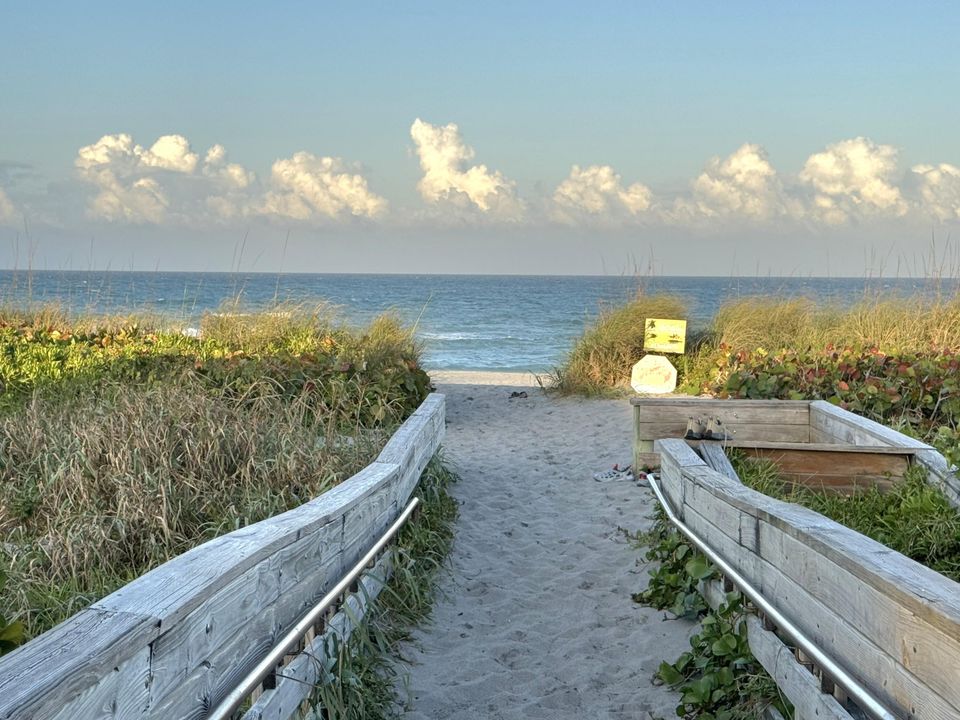 For Sale: $2,299,000 (4 beds, 2 baths, 2545 Square Feet)