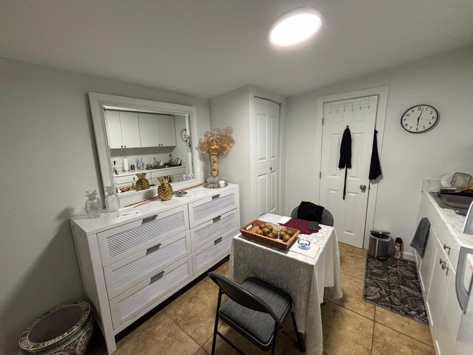 待售: $82,000 (3 贝兹, 3 浴室, 1200 平方英尺)