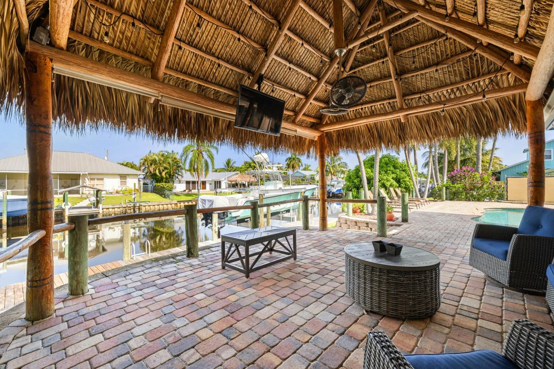 For Sale: $1,699,000 (3 beds, 2 baths, 2356 Square Feet)