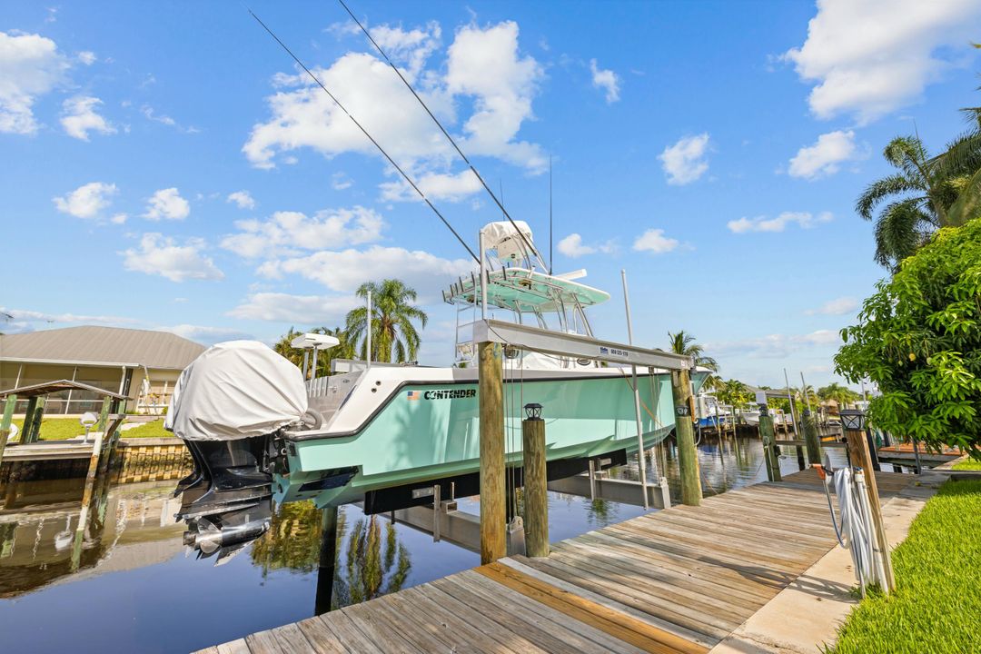For Sale: $1,699,000 (3 beds, 2 baths, 2356 Square Feet)