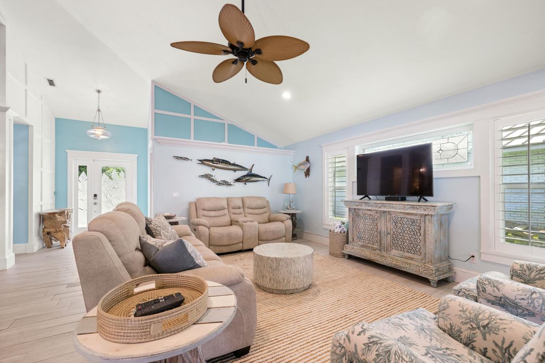 For Sale: $1,699,000 (3 beds, 2 baths, 2356 Square Feet)