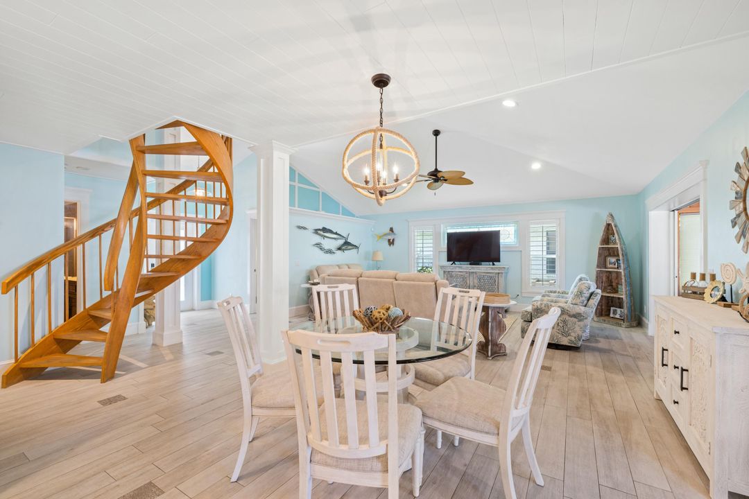 For Sale: $1,699,000 (3 beds, 2 baths, 2356 Square Feet)