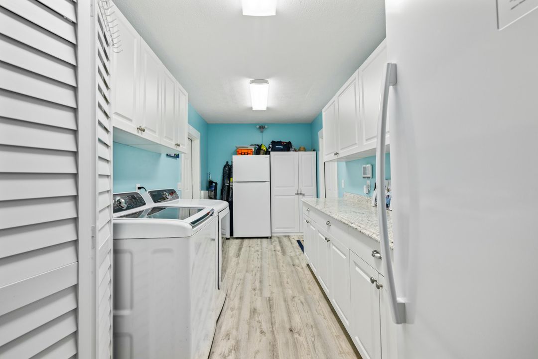 For Sale: $1,699,000 (3 beds, 2 baths, 2356 Square Feet)