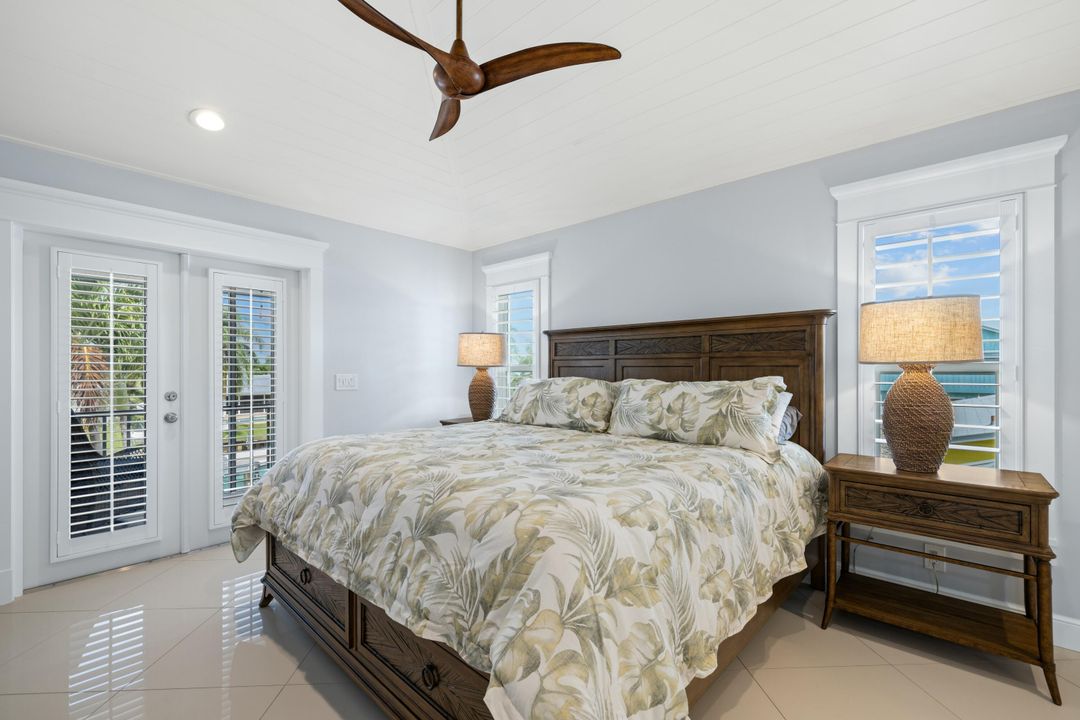 For Sale: $1,699,000 (3 beds, 2 baths, 2356 Square Feet)