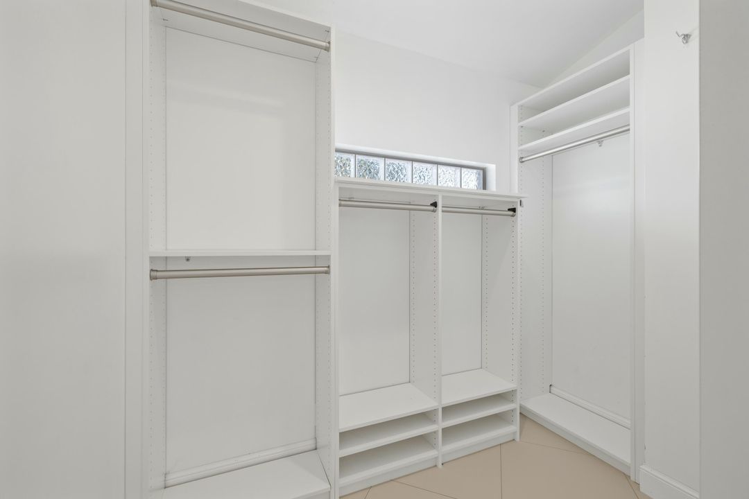 For Sale: $1,699,000 (3 beds, 2 baths, 2356 Square Feet)